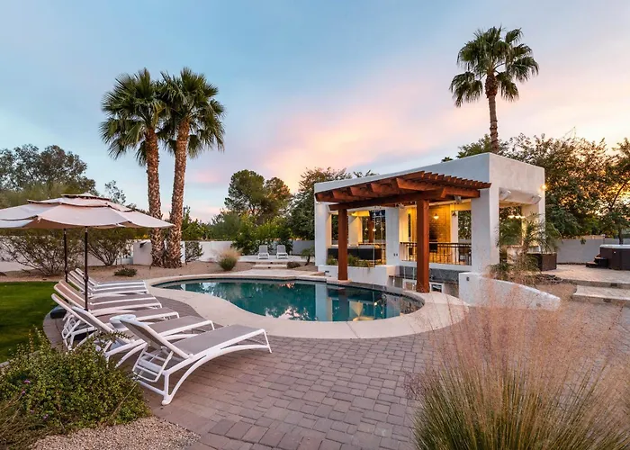 Entertainers Paradise Arcadegolf Simupickleballtheatergymswim-up Bar Ferienhaus Scottsdale
