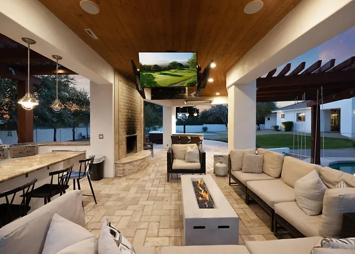 Entertainers Paradise Arcadegolf Simupickleballtheatergymswim-up Bar Ferienhaus Scottsdale